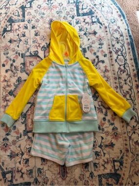 Yellow-Sleeve Hooded Zip UV Protection Jacket & Striped Shorts Set